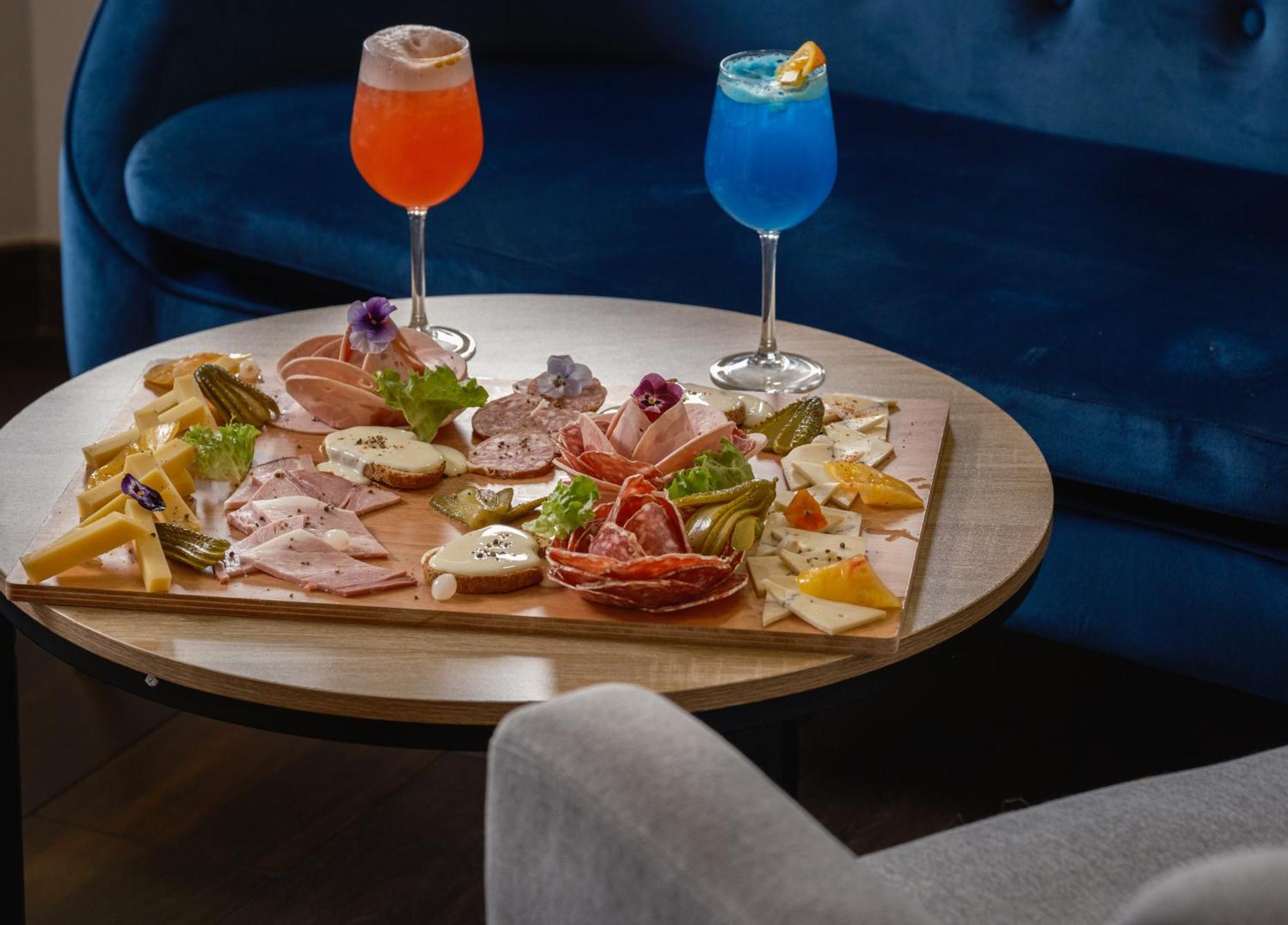 Charme Hotel, Montbeliard Sud Экстерьер фото
