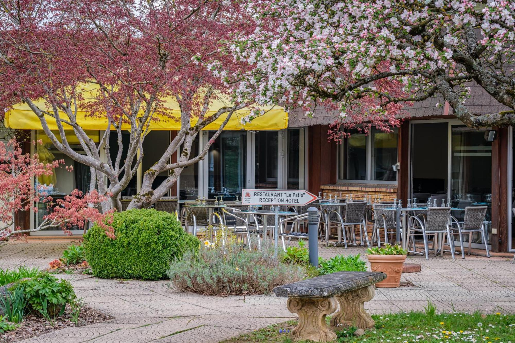 Charme Hotel, Montbeliard Sud Экстерьер фото
