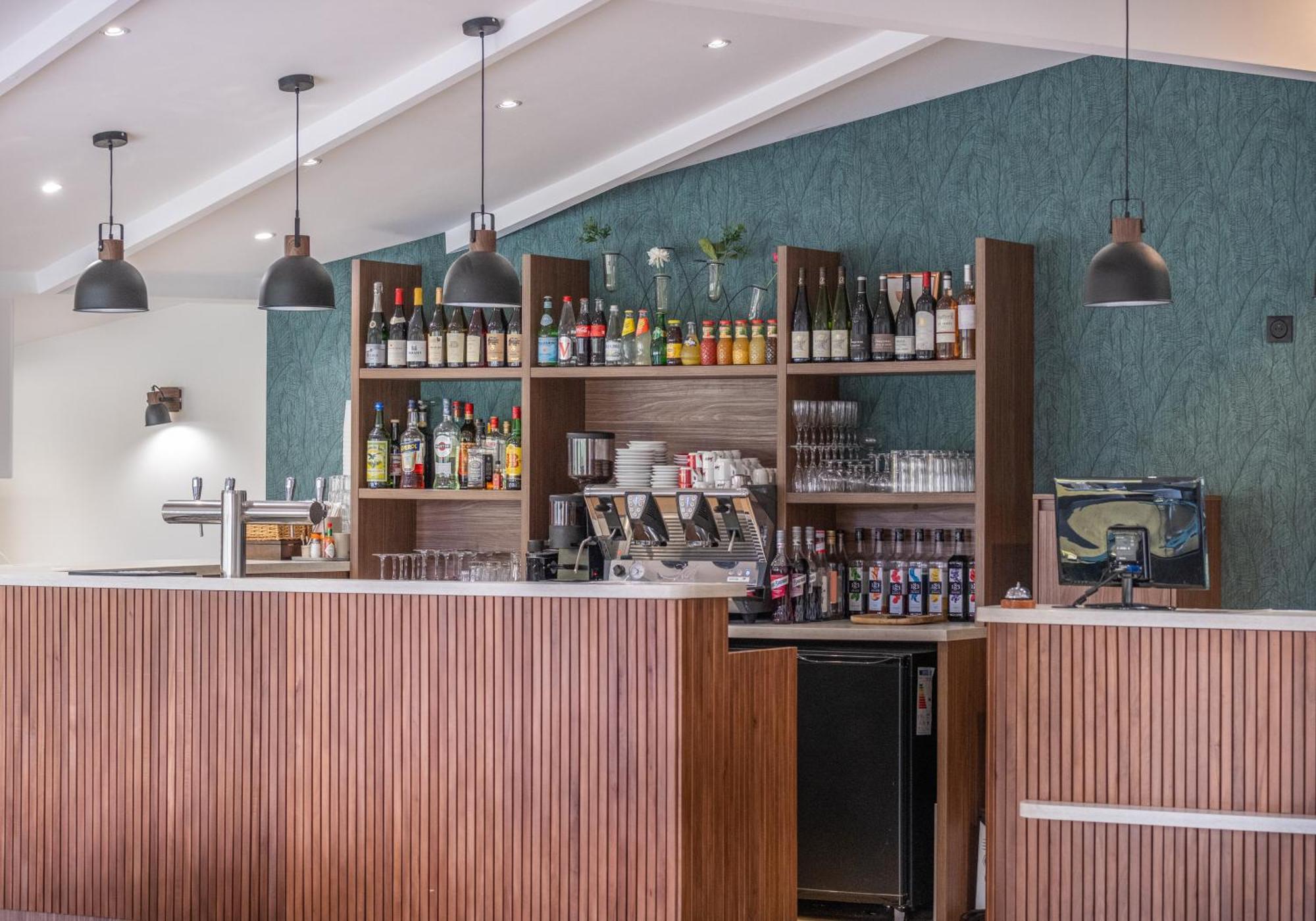 Charme Hotel, Montbeliard Sud Экстерьер фото
