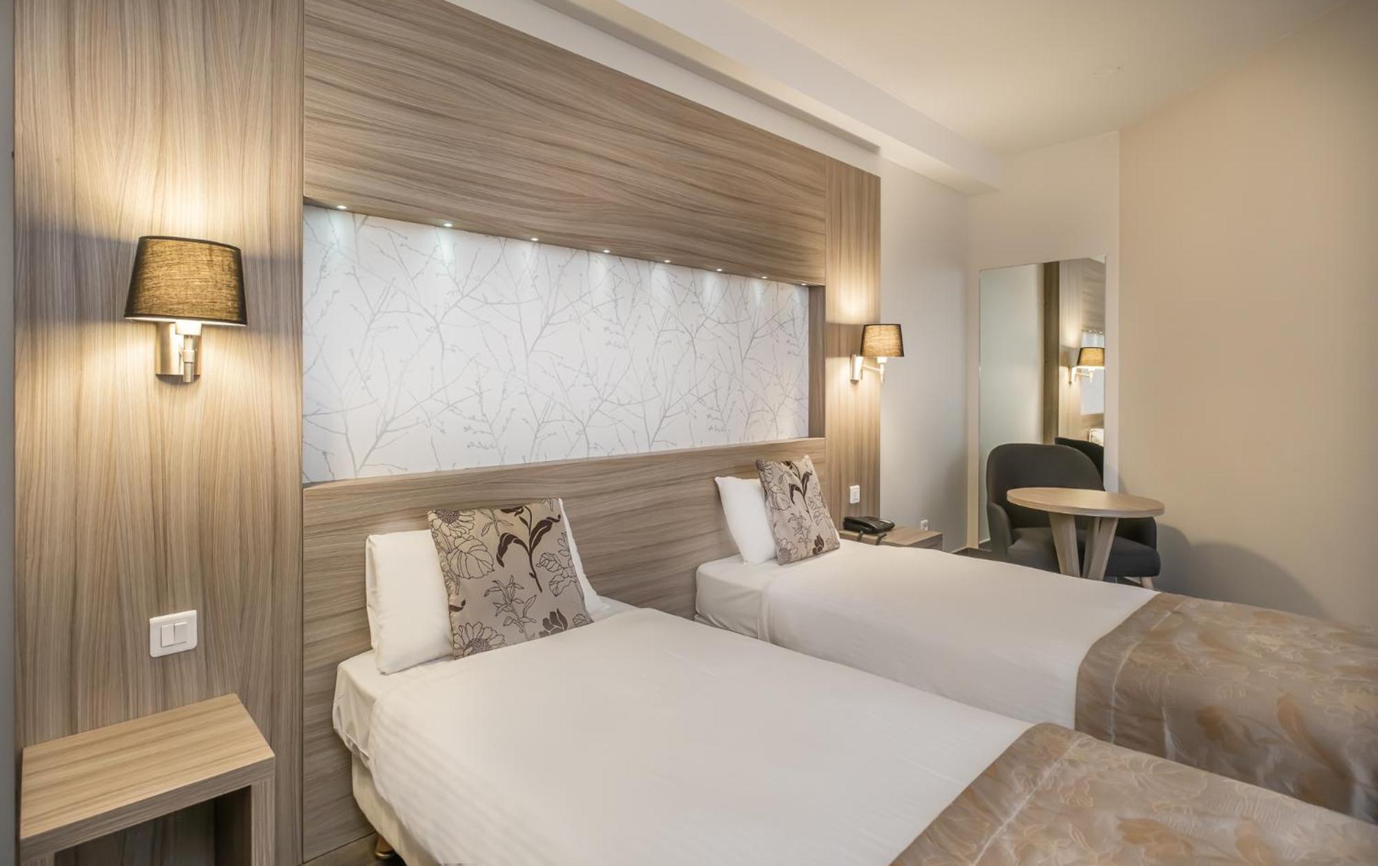 Charme Hotel, Montbeliard Sud Экстерьер фото