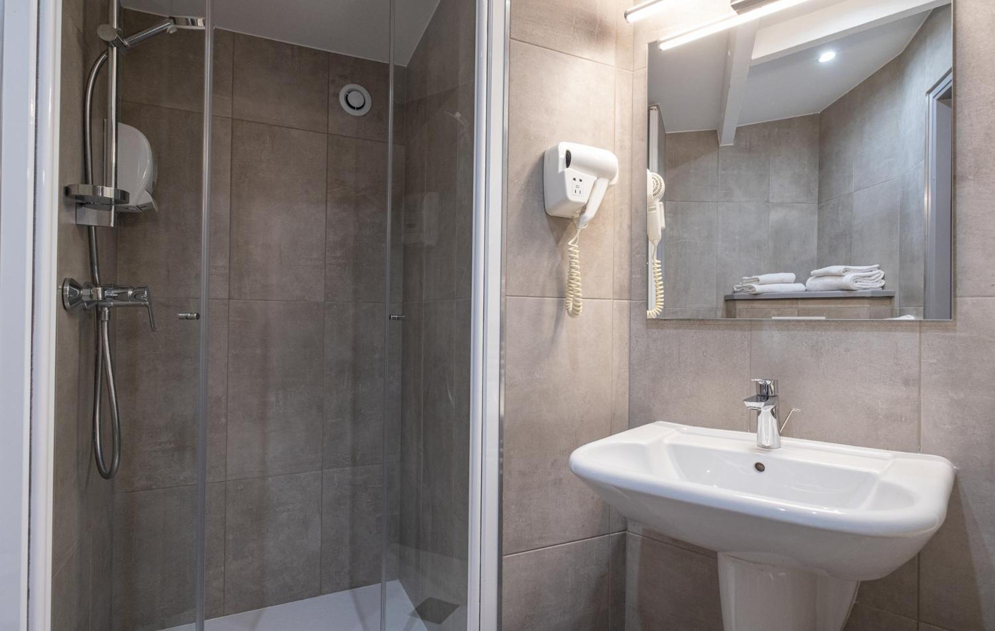 Charme Hotel, Montbeliard Sud Экстерьер фото