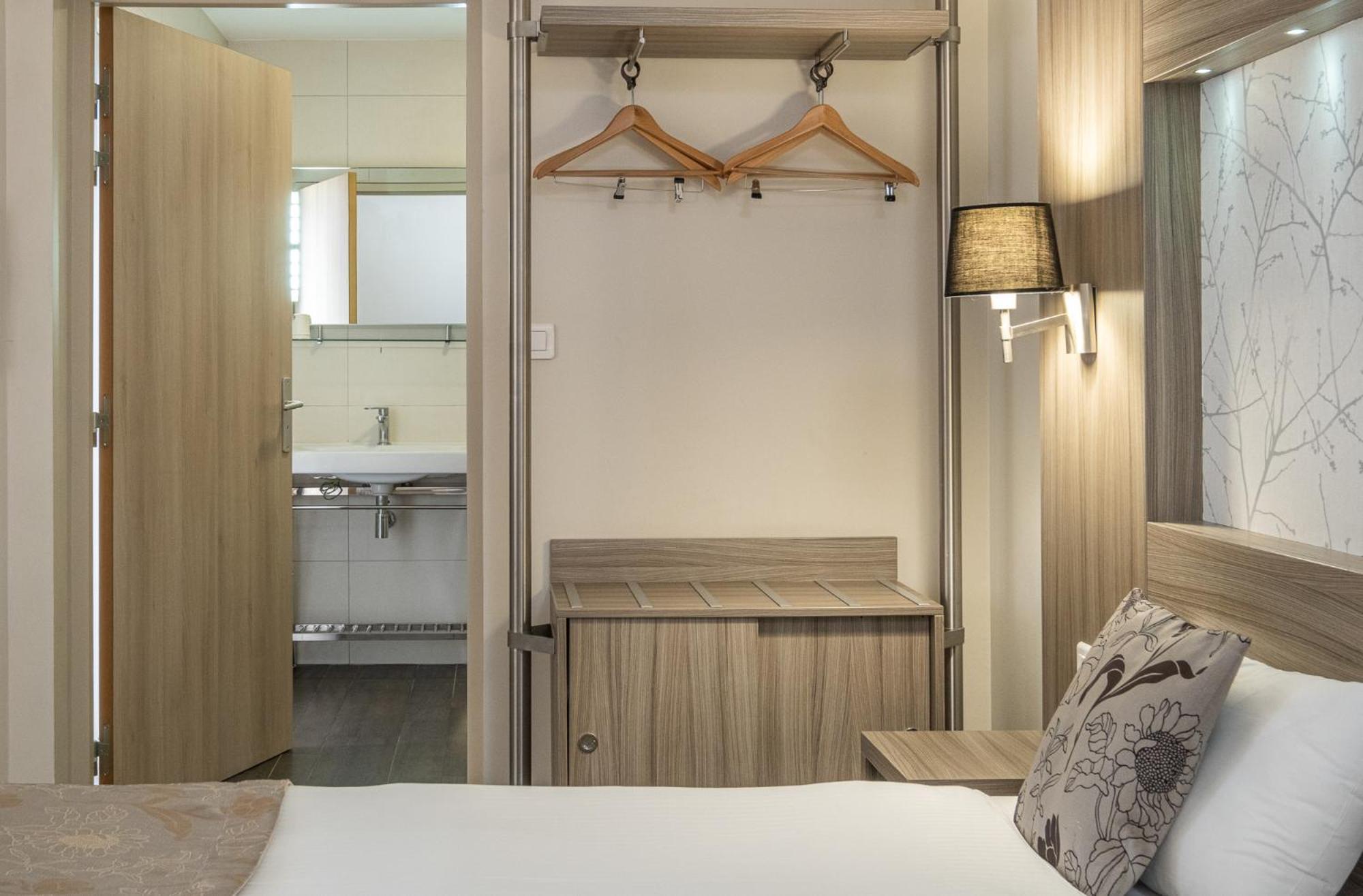 Charme Hotel, Montbeliard Sud Экстерьер фото